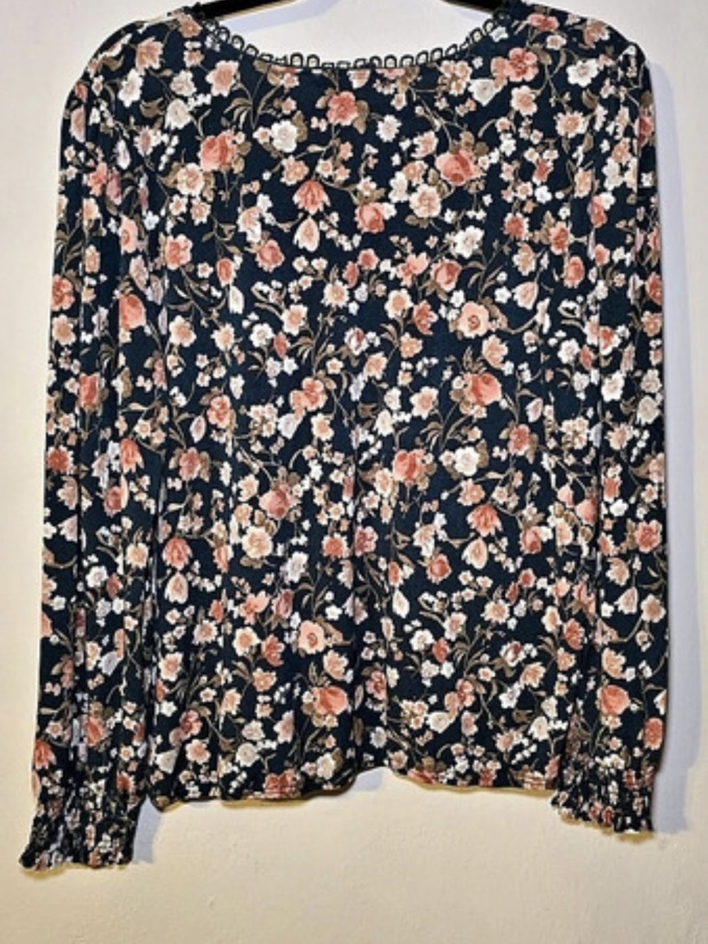 Flower & Feather Floral Long Sleeve Blouse in Black & Pink Size XL